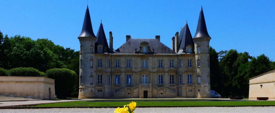 La vie en blanc: anche il Medoc si "converte" ai bianchi